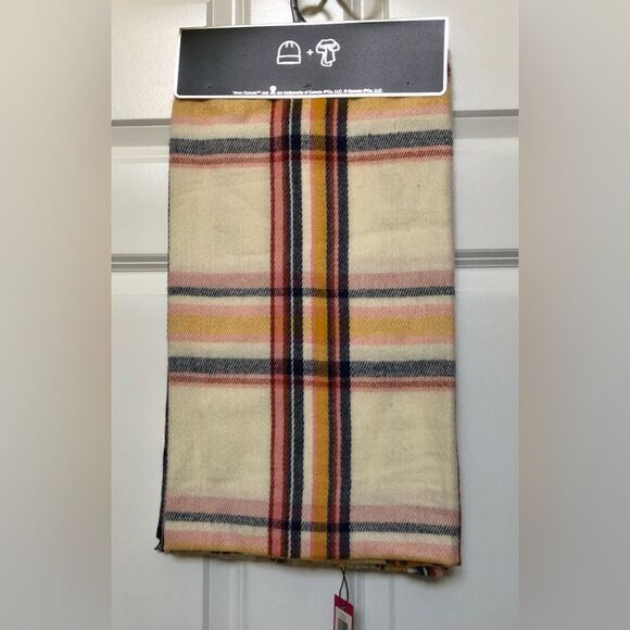 VINCE CAMUTO SCARFT CREAM PLAID WINTER WARM - Picture 3 of 3